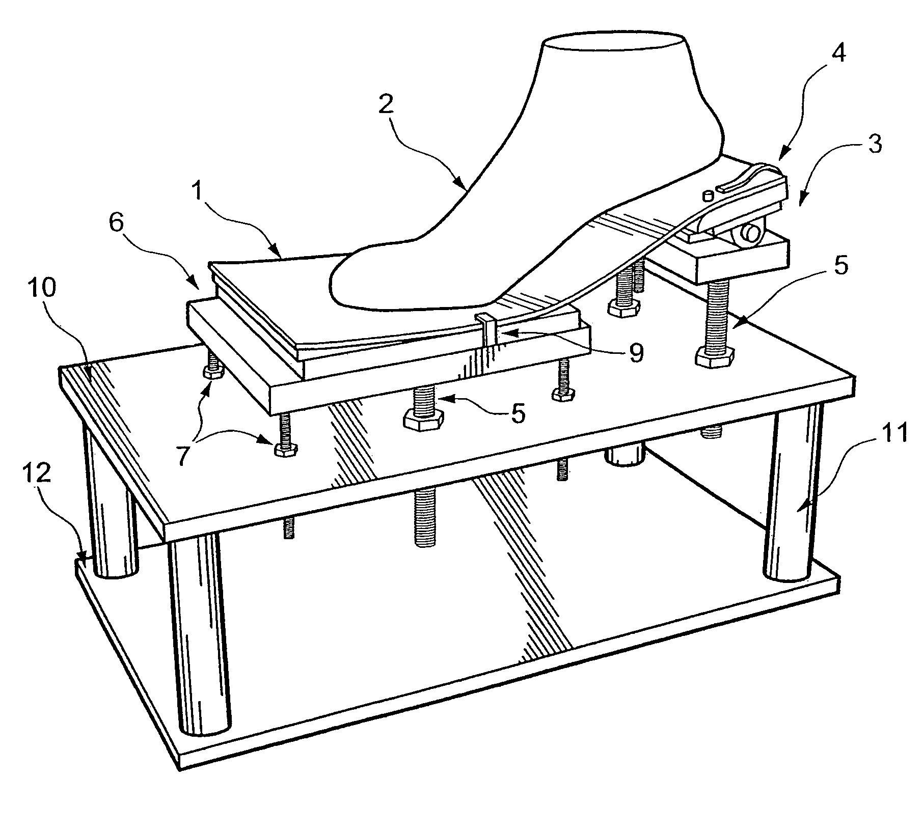 Method and apparatus for determining comfortable footbed shapes