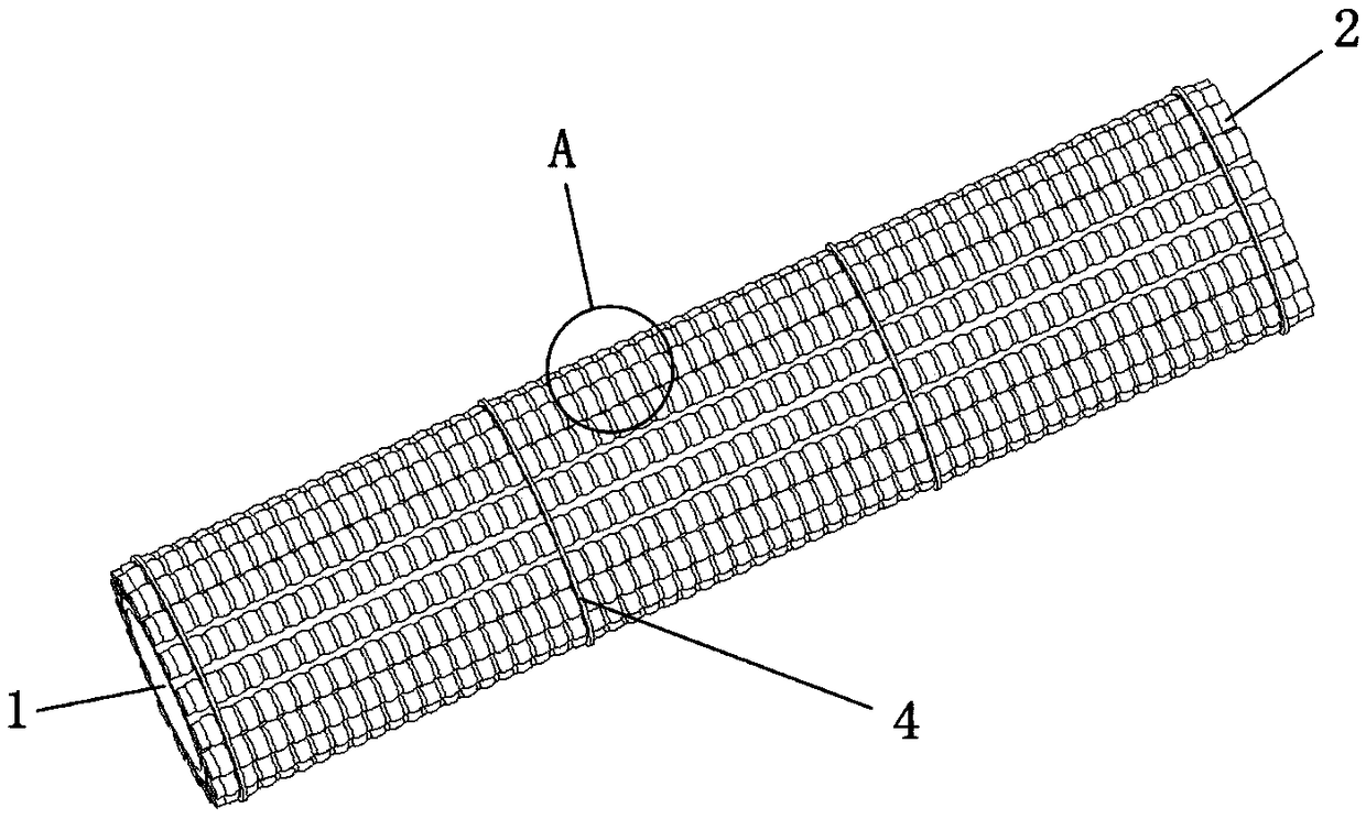 Light concentrating device suitable for pipeline breeding and application method thereof