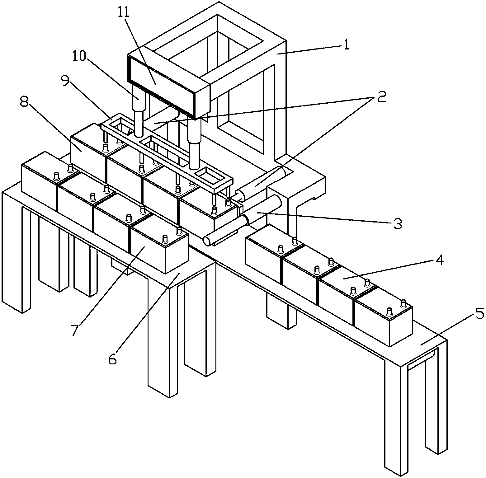 Battery voltage automatic test screening device and method thereof