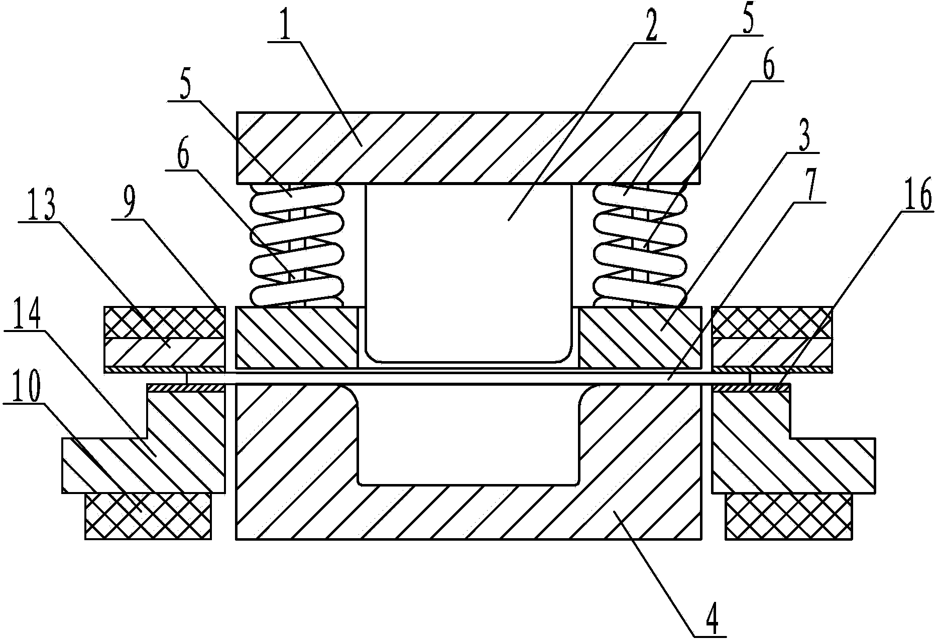 Heterogeneous material tailor-welded blank hot stamping forming device and method with controllable temperature field