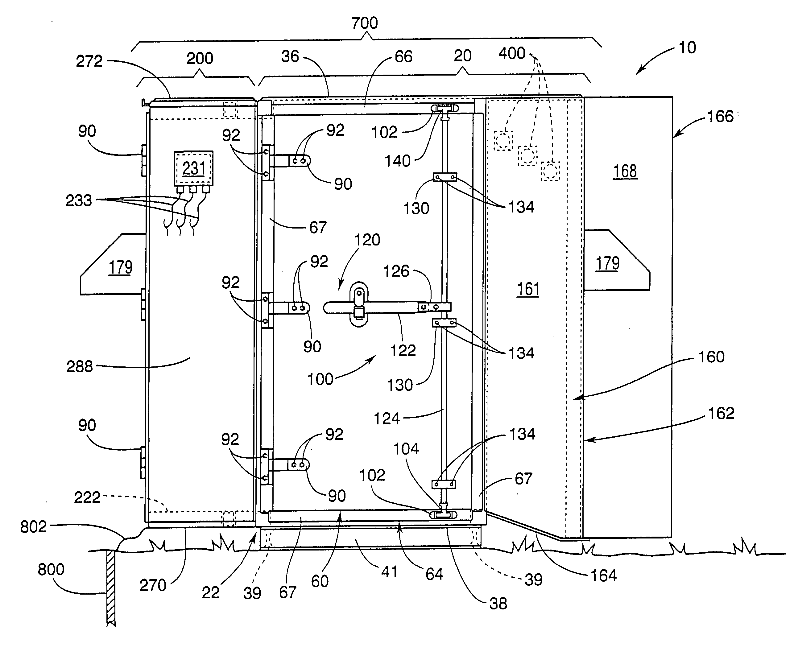 Shielded enclosure with extendable mast