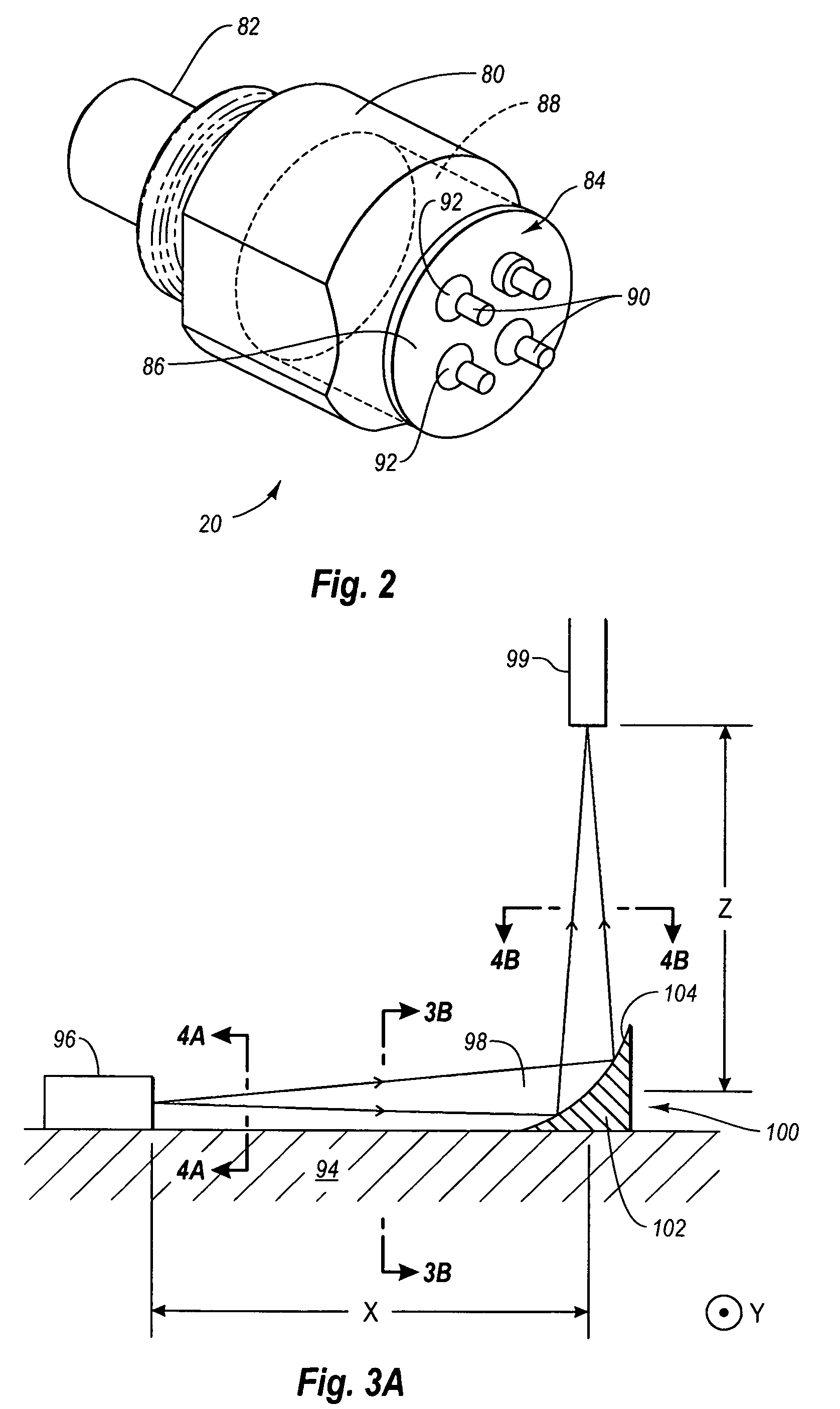 Integrated focusing and reflecting structure in an optical assembly