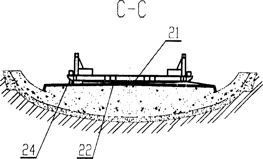 Tunnel overhead arch mould plate trolley possessing floating type traffic under carriage