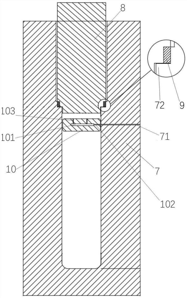 Device for forging liquid metal through ultrahigh-pressure nitrogen