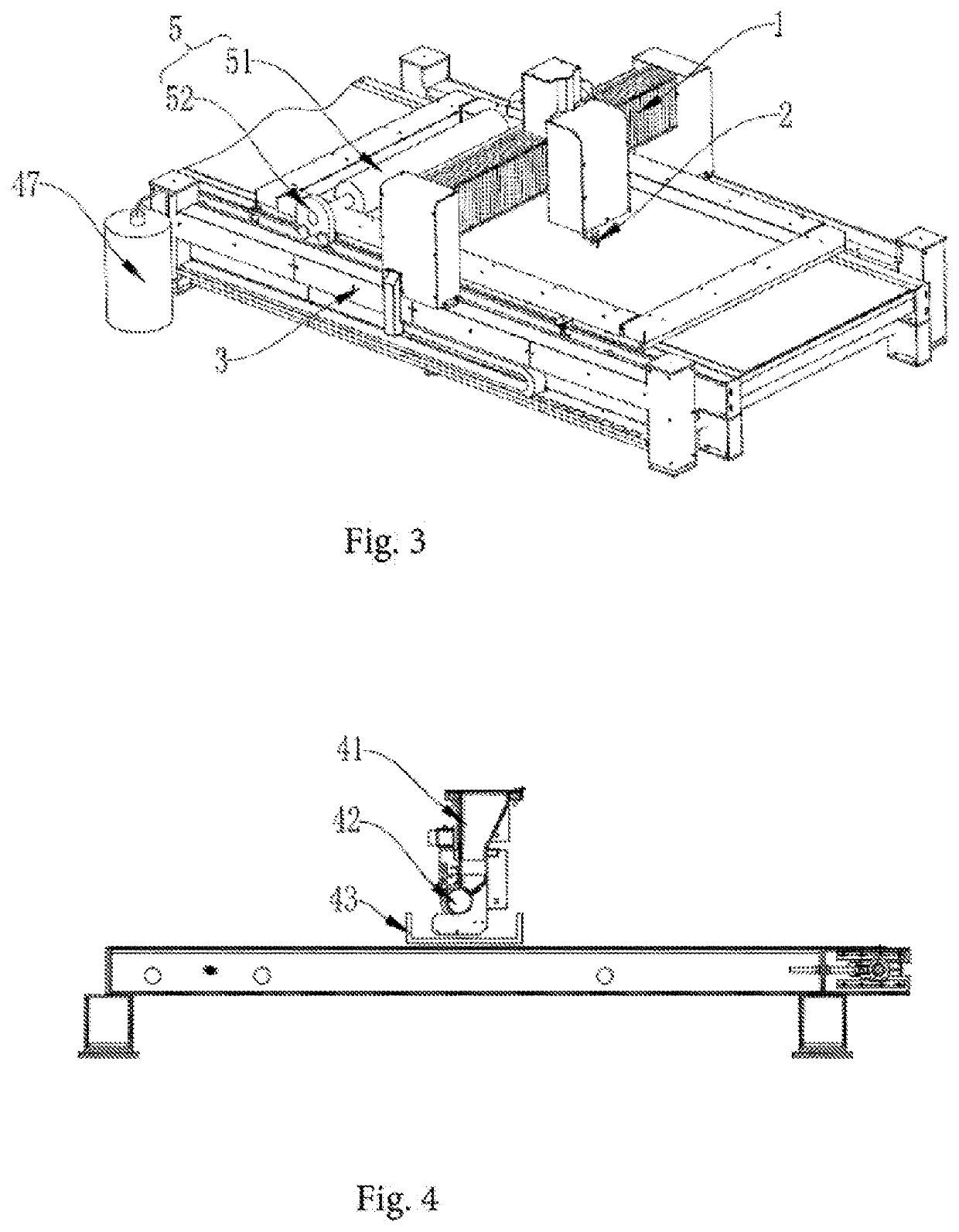 Interlayer mixing apparatus for texturing man-made stone slabs