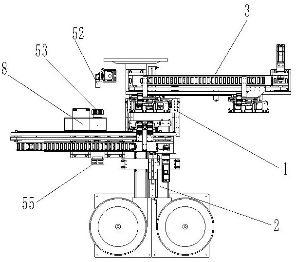 Rubber part transporting and assembling mechanism