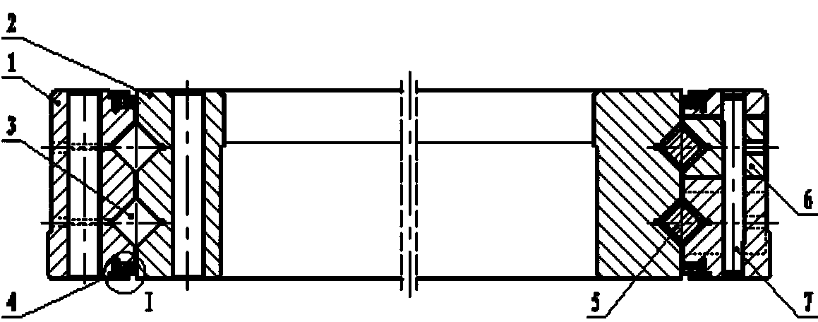 Design method of cross cylindrical roller bearing with two right-angle roller paths