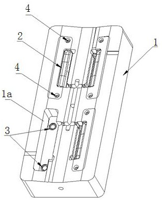 Railway gauge block mold with fine-tuning size and its size fine-tuning method