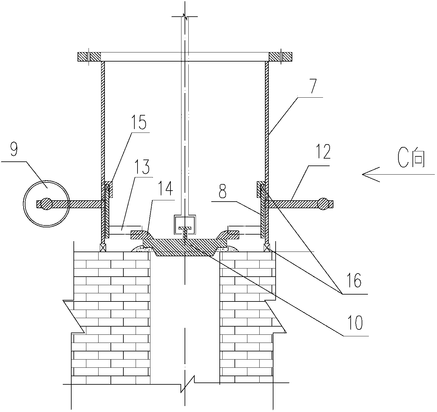 Dislocation starting device of coke oven cover and application method of dislocation starting device