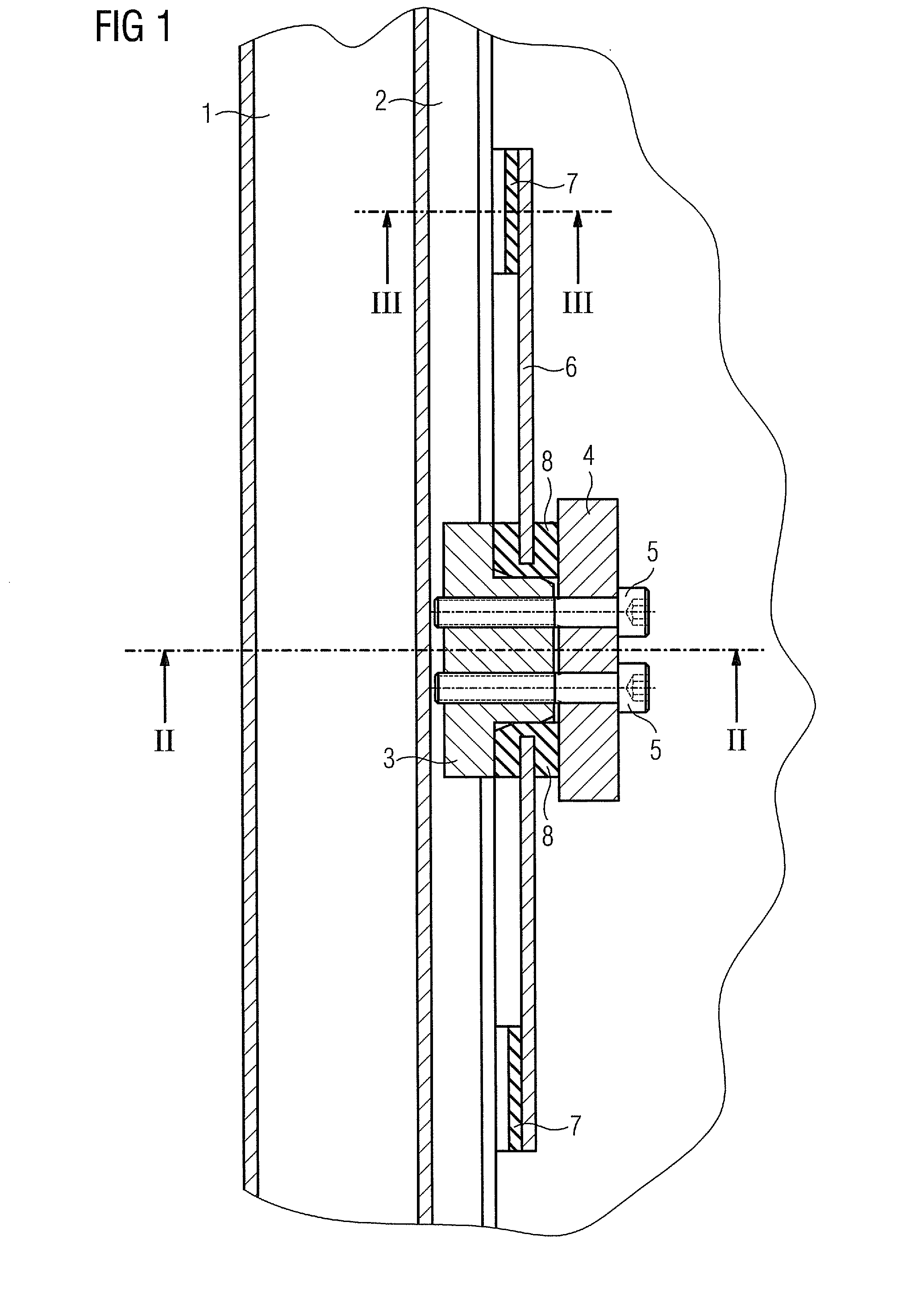 Fastening arrangement for a wall-supported and floor-supported element of an interior fitting of a vehicle