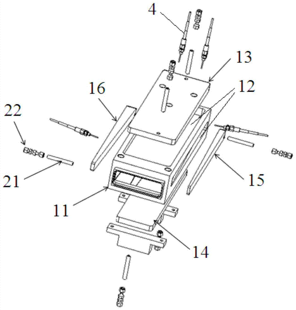 A split aperture device