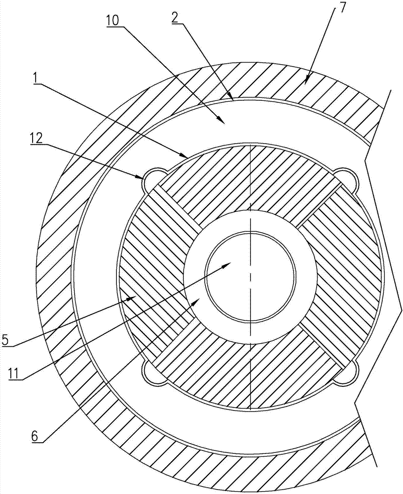 Labyrinth seal device with adjustable seal clearance