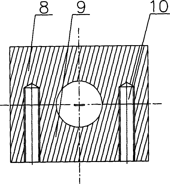 Method for mfg. isolation structure of poly imide film supercondeccting strip material and apparatus thereof