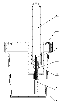 Negative pressure urine collecting device