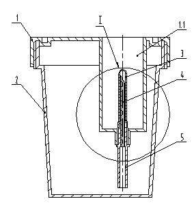 Negative pressure urine collecting device