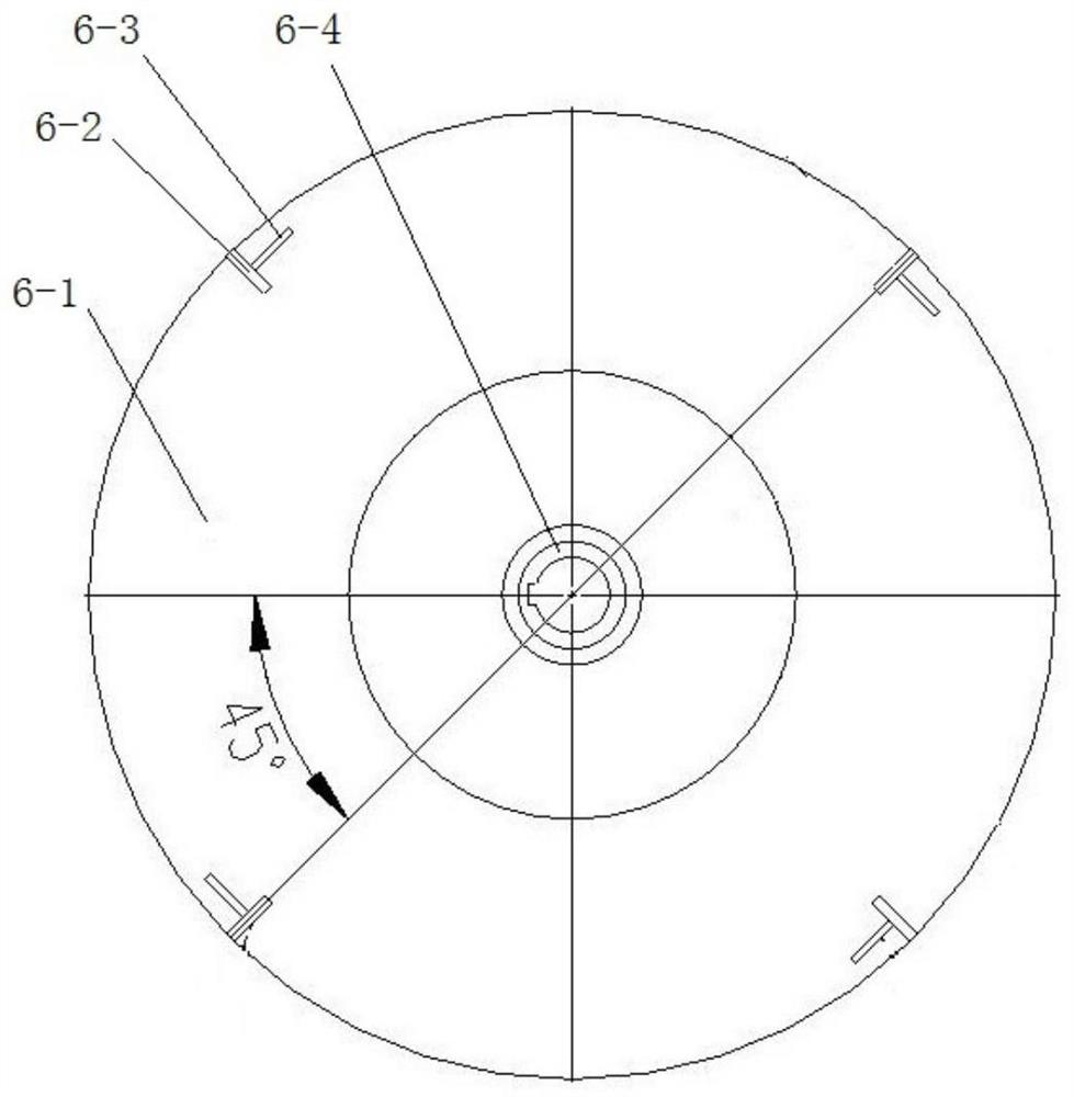 Square bundle straw crusher capable of achieving blending cutting and beating secondary crushing