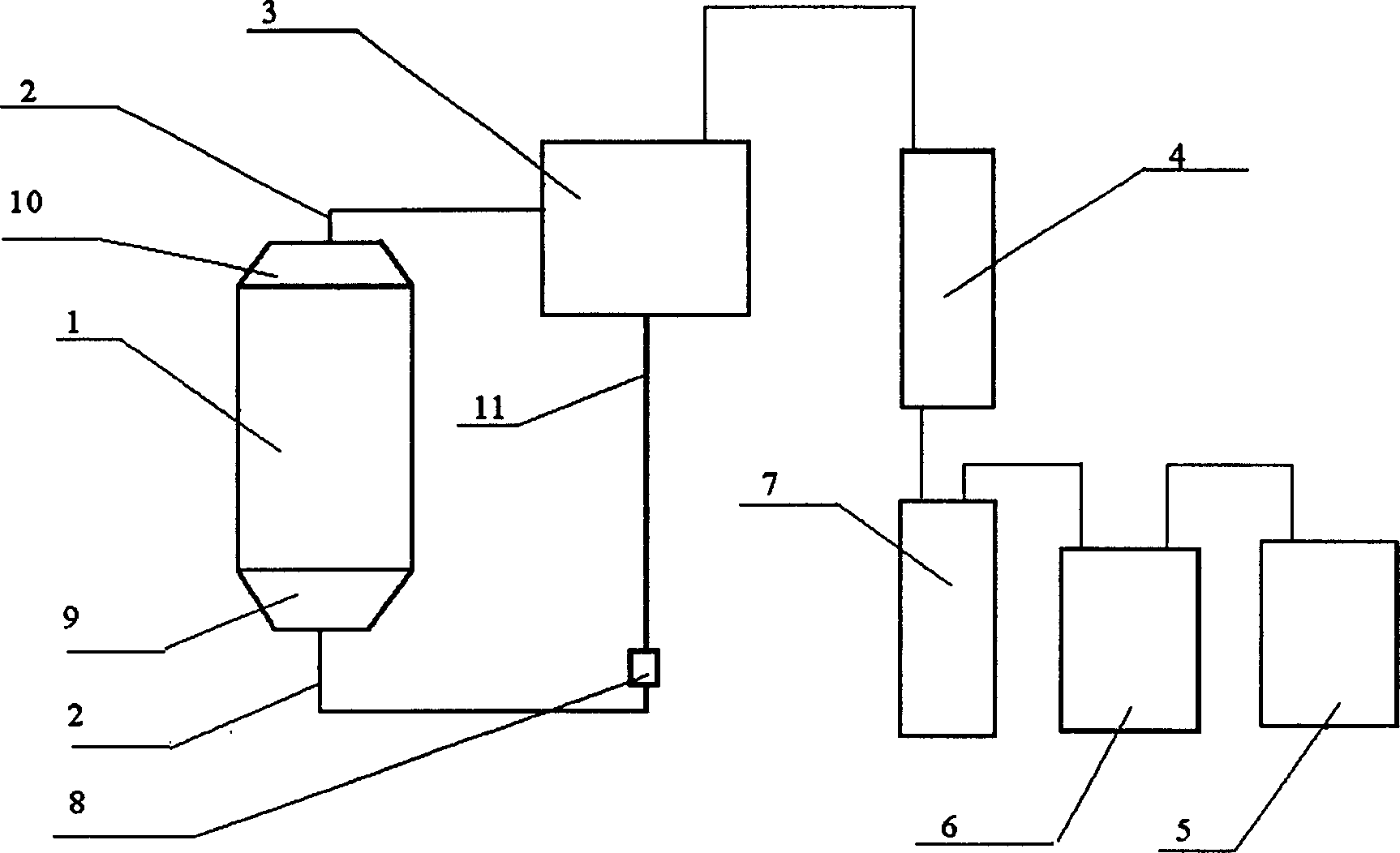 On-line three-phase flow evaporation concentration device with solid particle for preventing liquid on wall