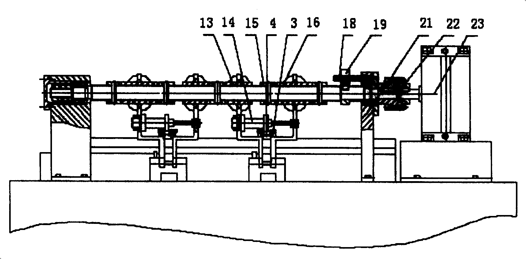 Automatic assembling mechanism for long tail clamp