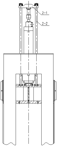 Safe and energy-saving hydraulic press