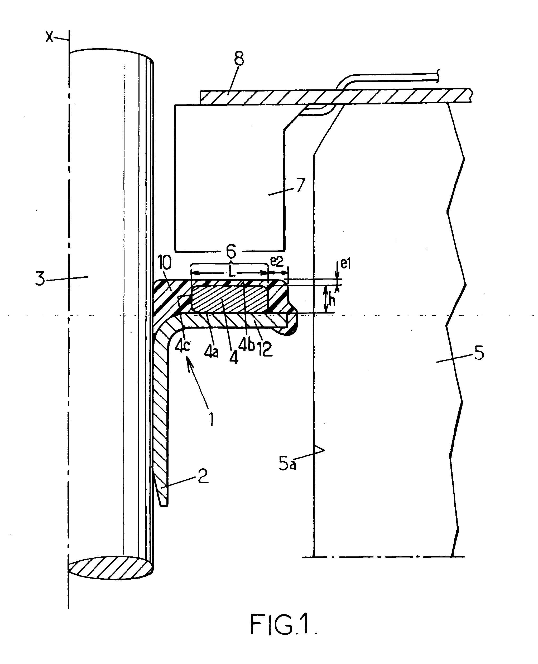 Displacement encoder, device comprising such an encoder and method of manufacturing such an encoder