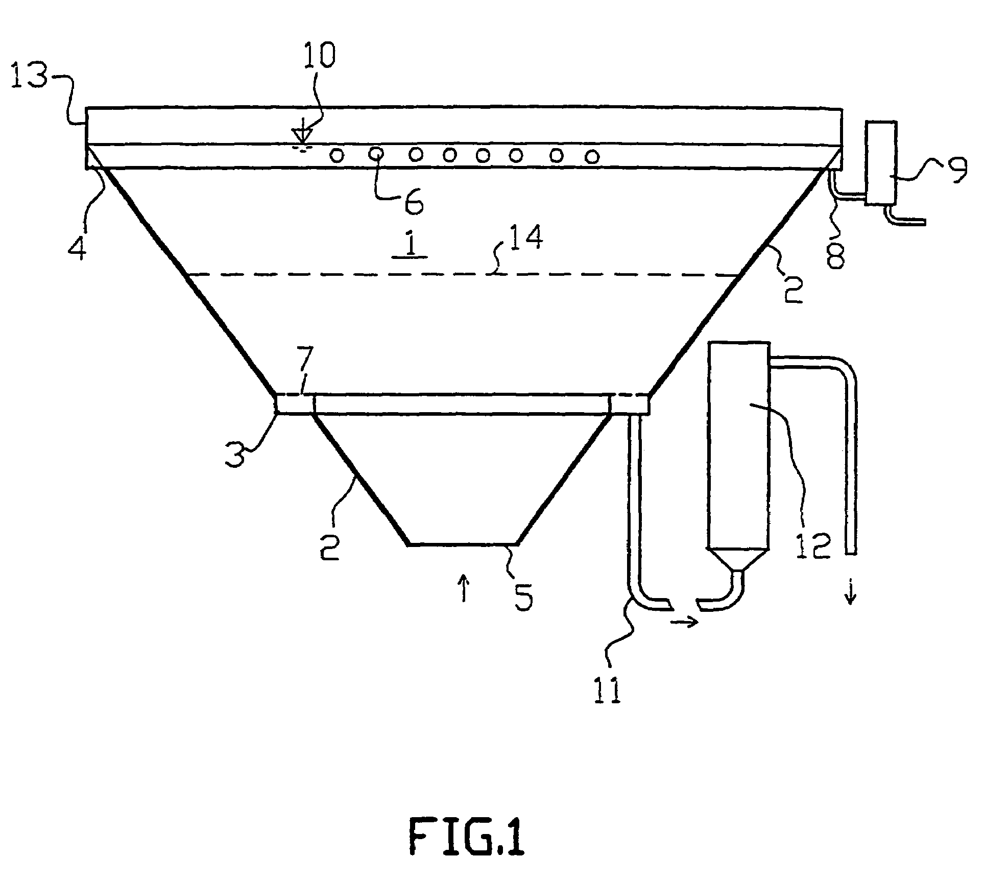 Method of separating suspension, in particular for waste water treatment