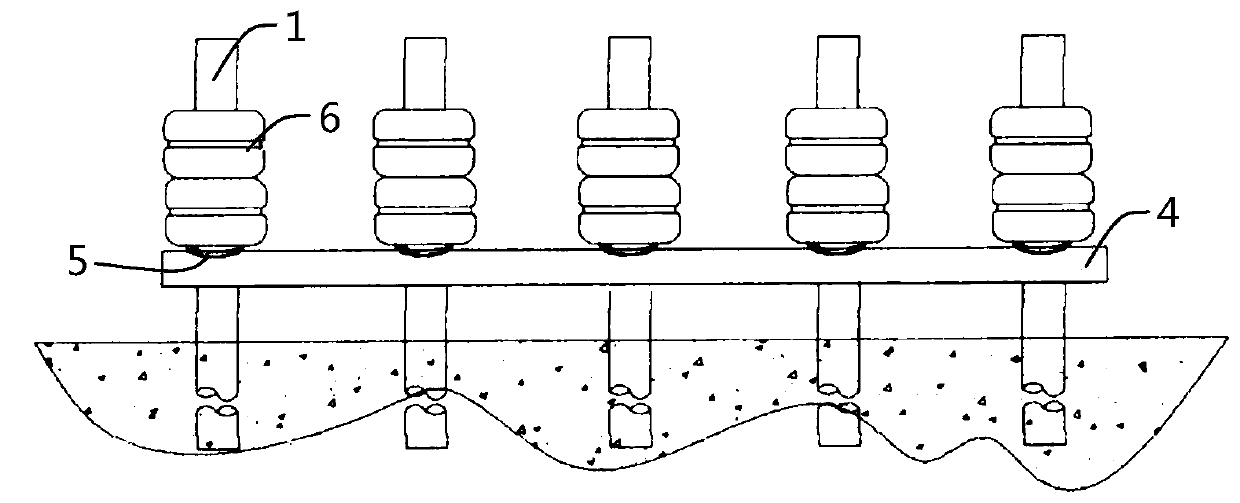 Construction method of a rotating anti-collision traffic guardrail