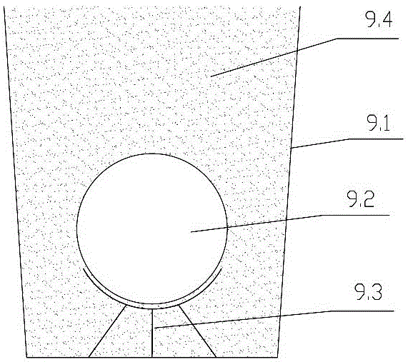 Combined concentrative and scattered waterproof and drainage system for central dividing strip of highway