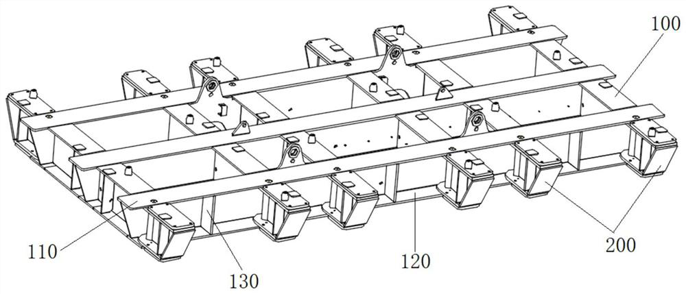 Super-lift counterweight tray and crane