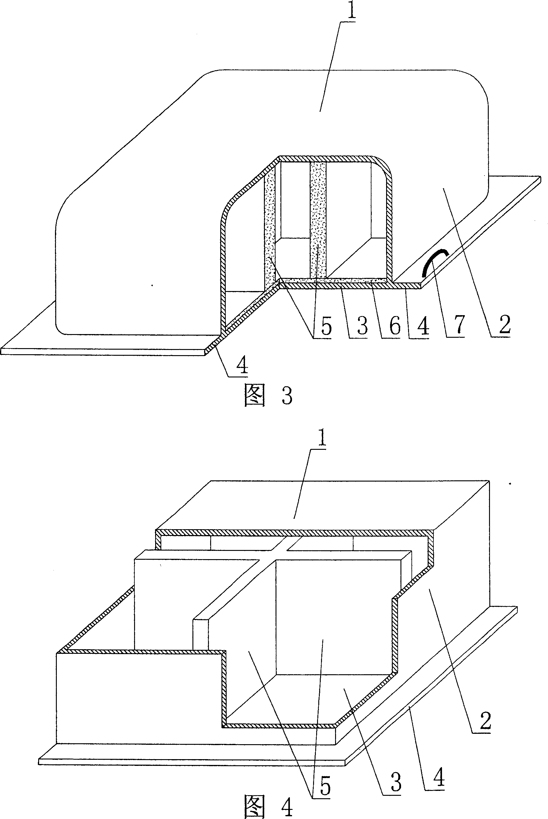 A hollow shuttering component in use for filling in concrete