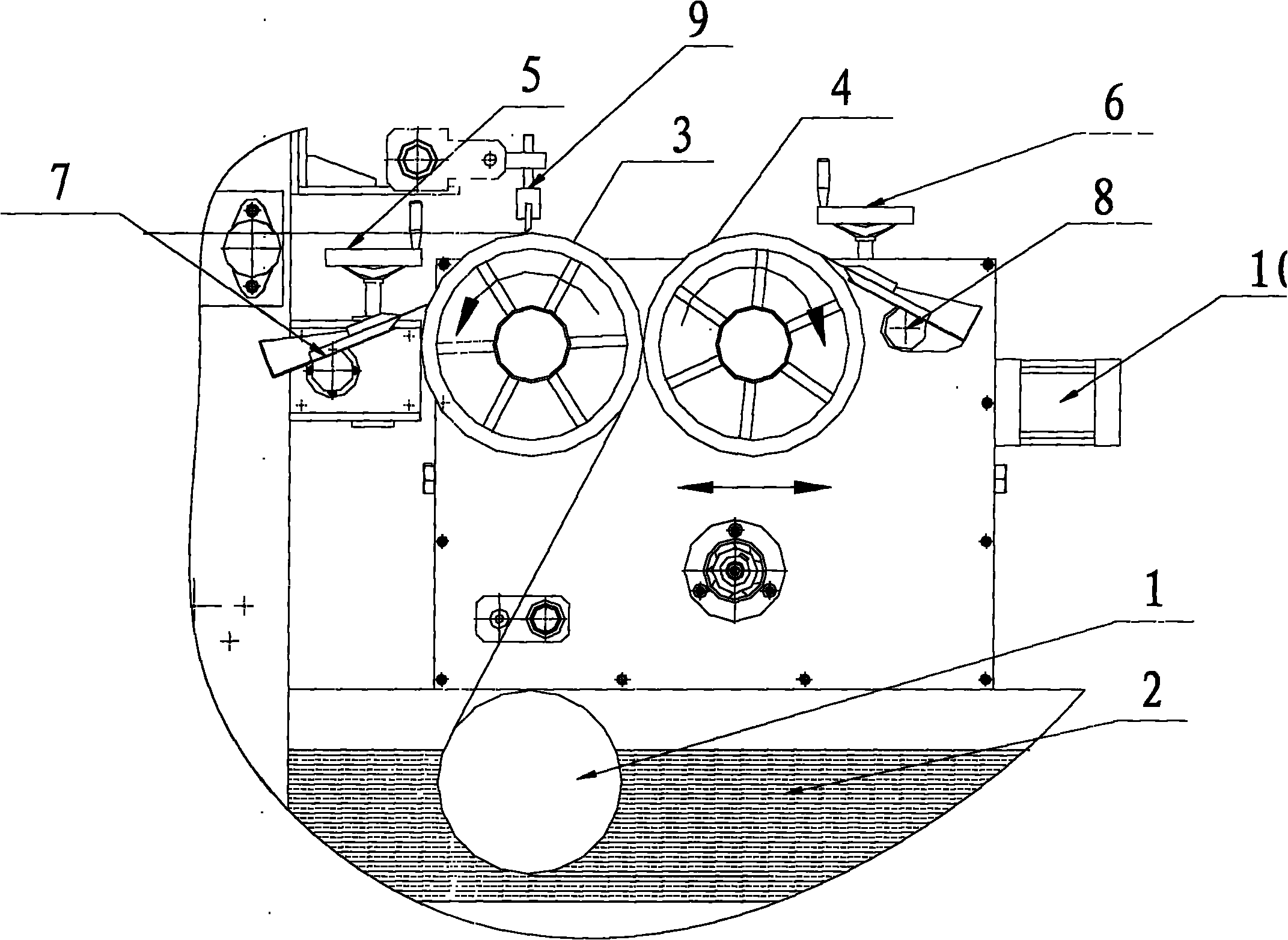 Impregnating and glue squeezing device