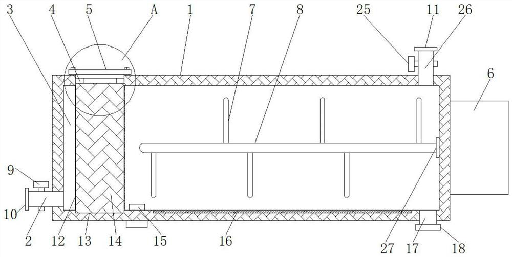 Totally-enclosed oil tank of integrated hydraulic hoist