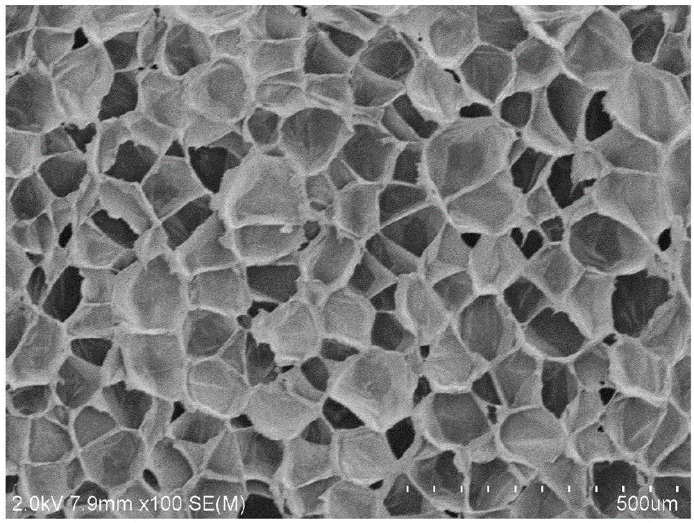 Production method of expanded polyethylene/polystyrene beads