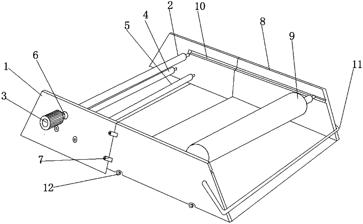 Warp knitting machine rolling device with storing and carrying functions