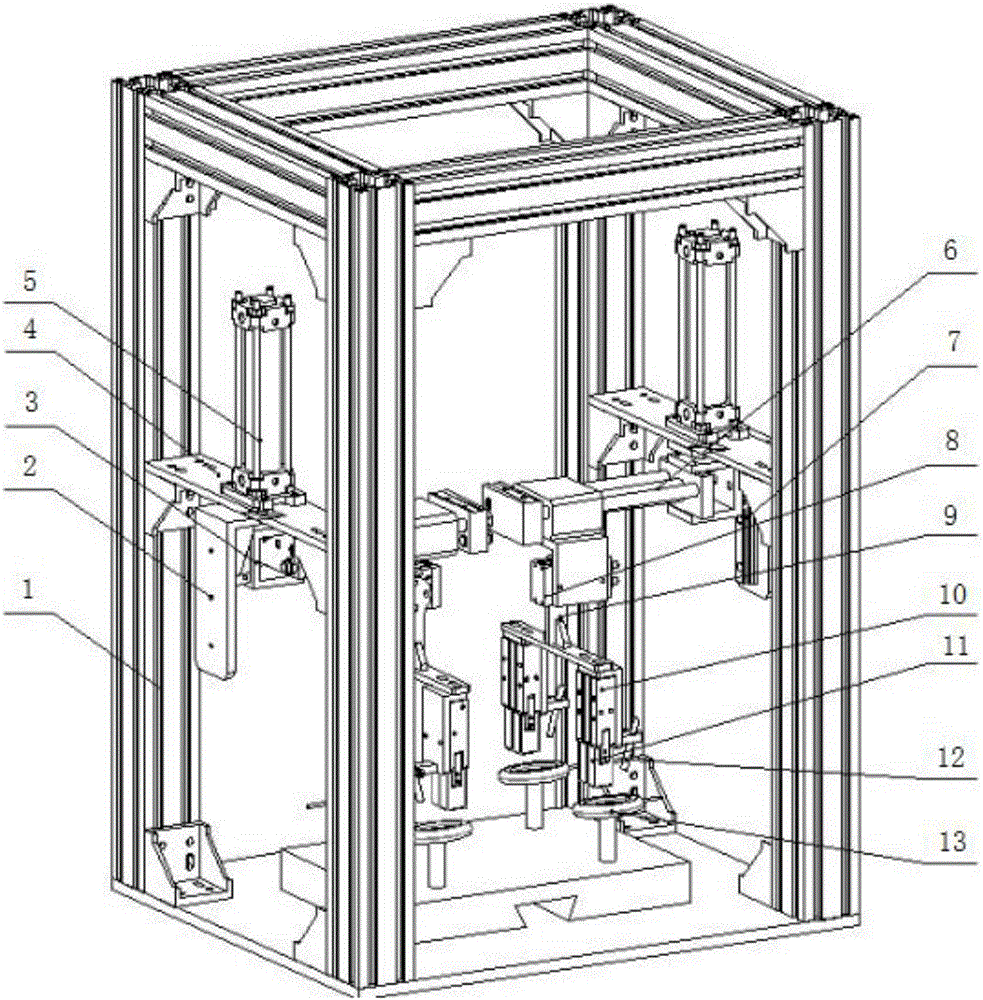 Automatic picking device for laryngeal masks of medical laryngeal mask production line