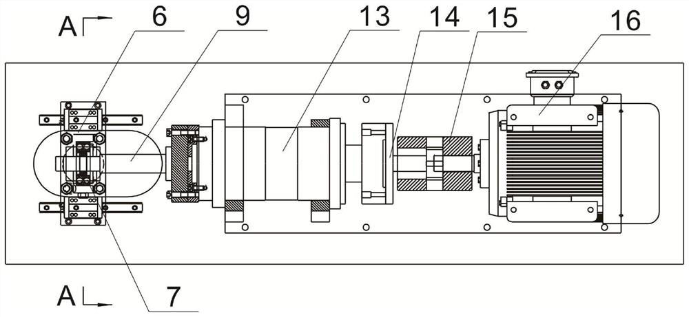 Rotary bending fretting fatigue test device for interference fit structure