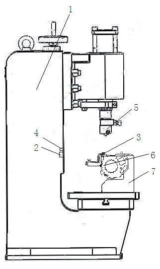 Riveting pressure detection device