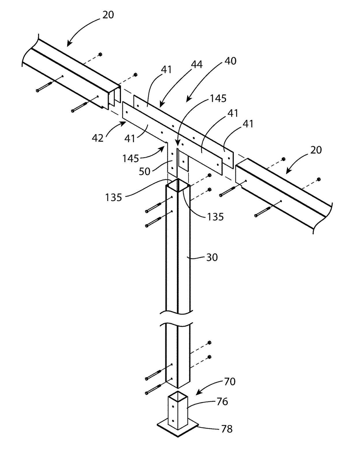 Screen support assembly with wide lateral support efficiency