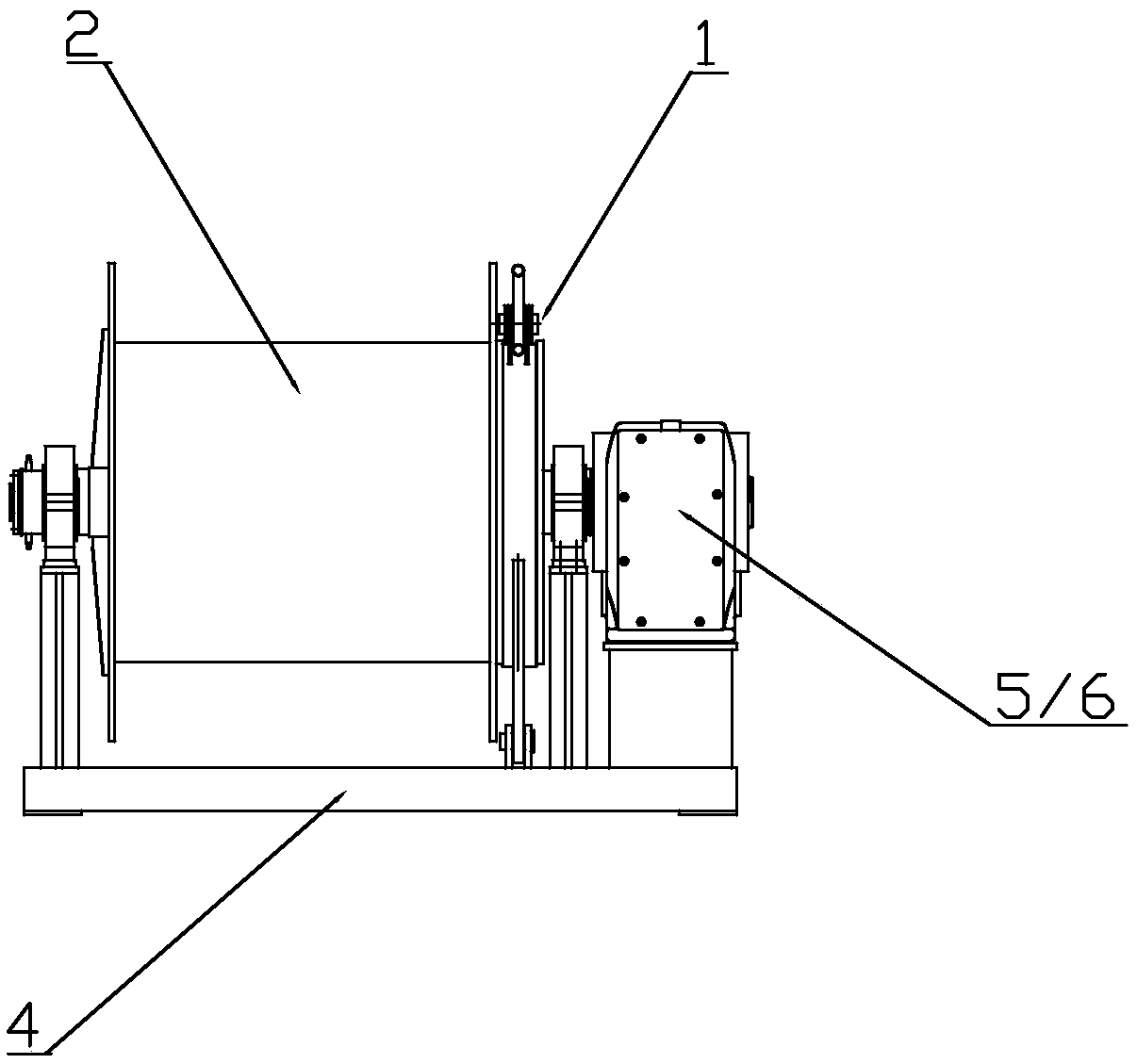 Cable storage winch capable of achieving accurate regulation of cable winding tension