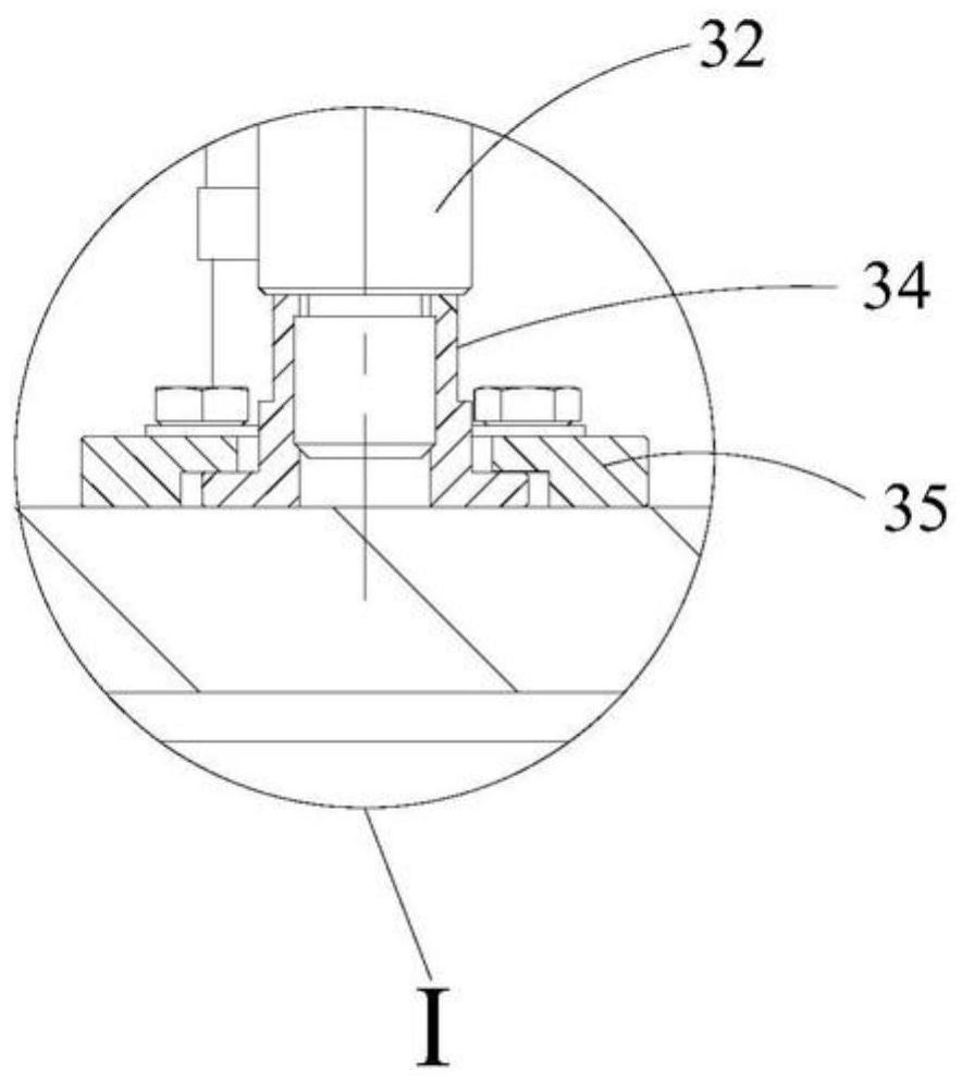 Vacuum tank cover opening paint dipping device