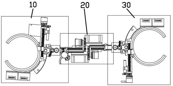 Robot for climbing and crossing between pipes