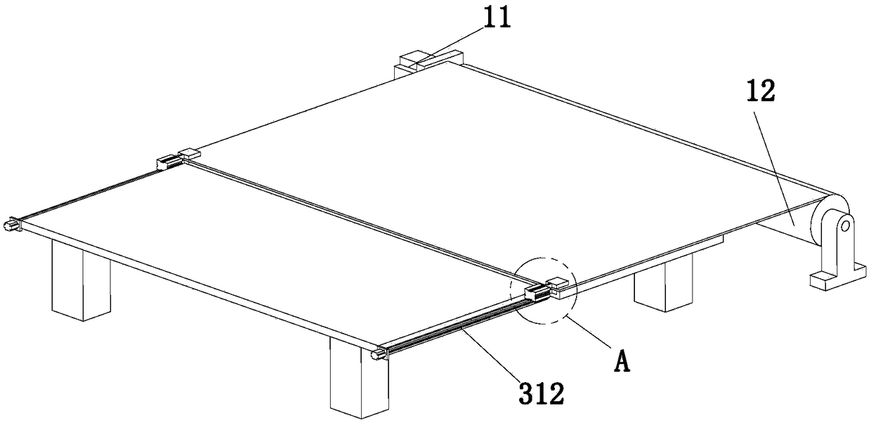 Rotating pulling and tailoring device for nonwoven fabric