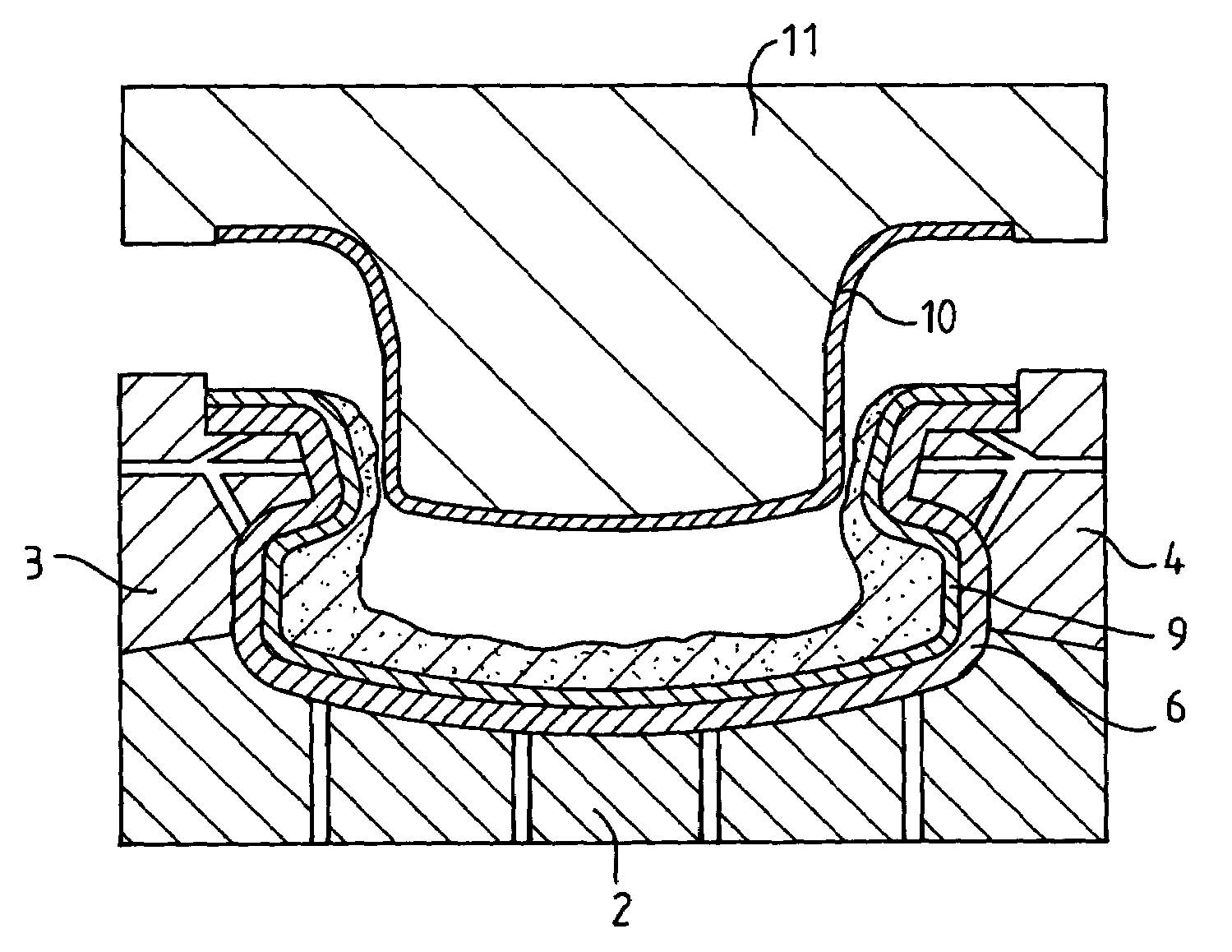 Method and mould for manufacturing a moulded article comprising at least an elastomeric polyurethane skin