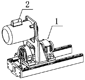 Swing delivery transmitting device for candy processing transportation