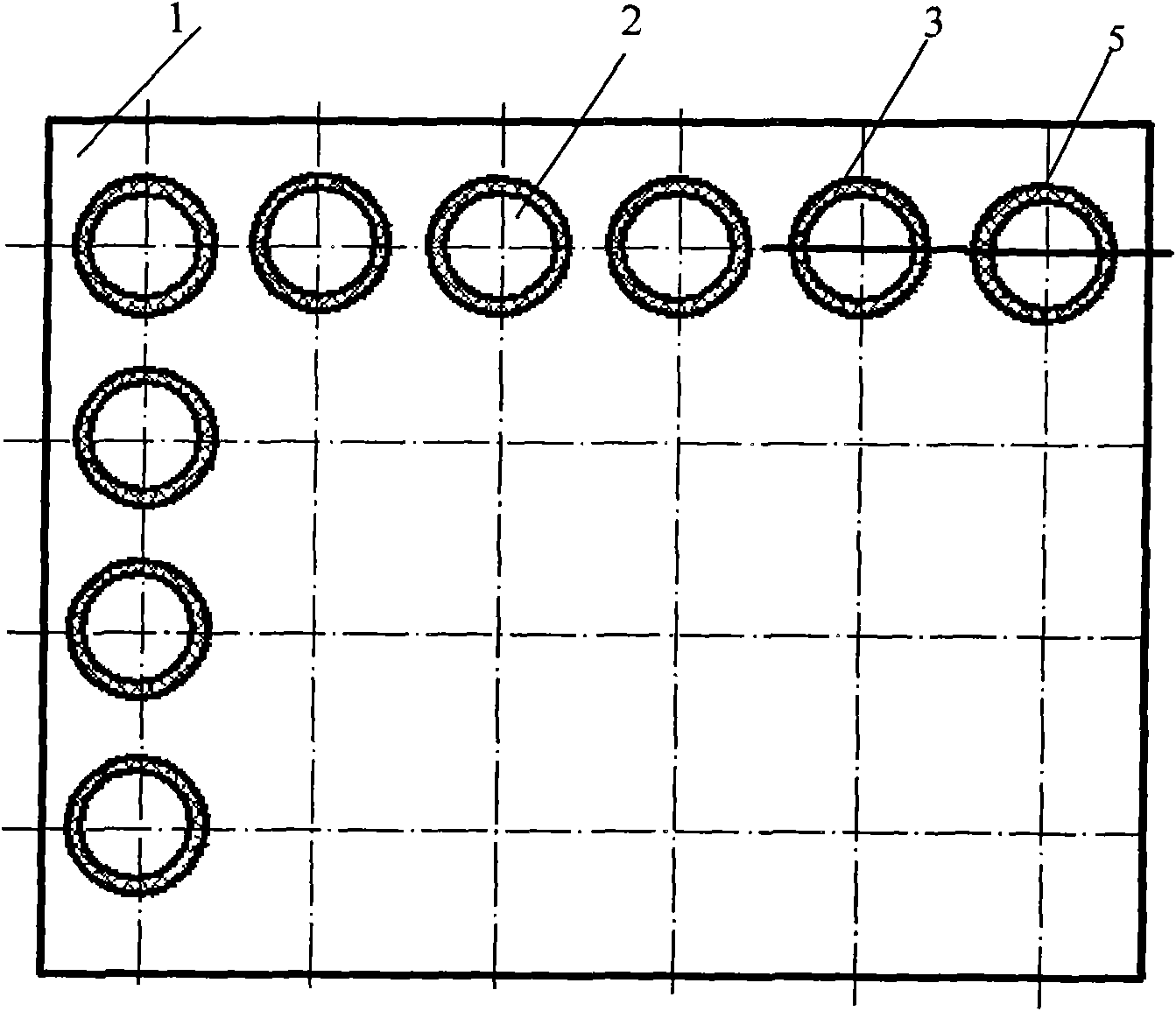 Abrasion resistant material featuring ceramic embedded in metal and preparation method thereof