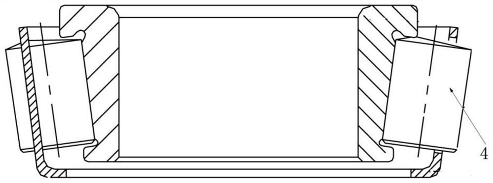 Scratch-free discharge device based on tapered roller rolling properties