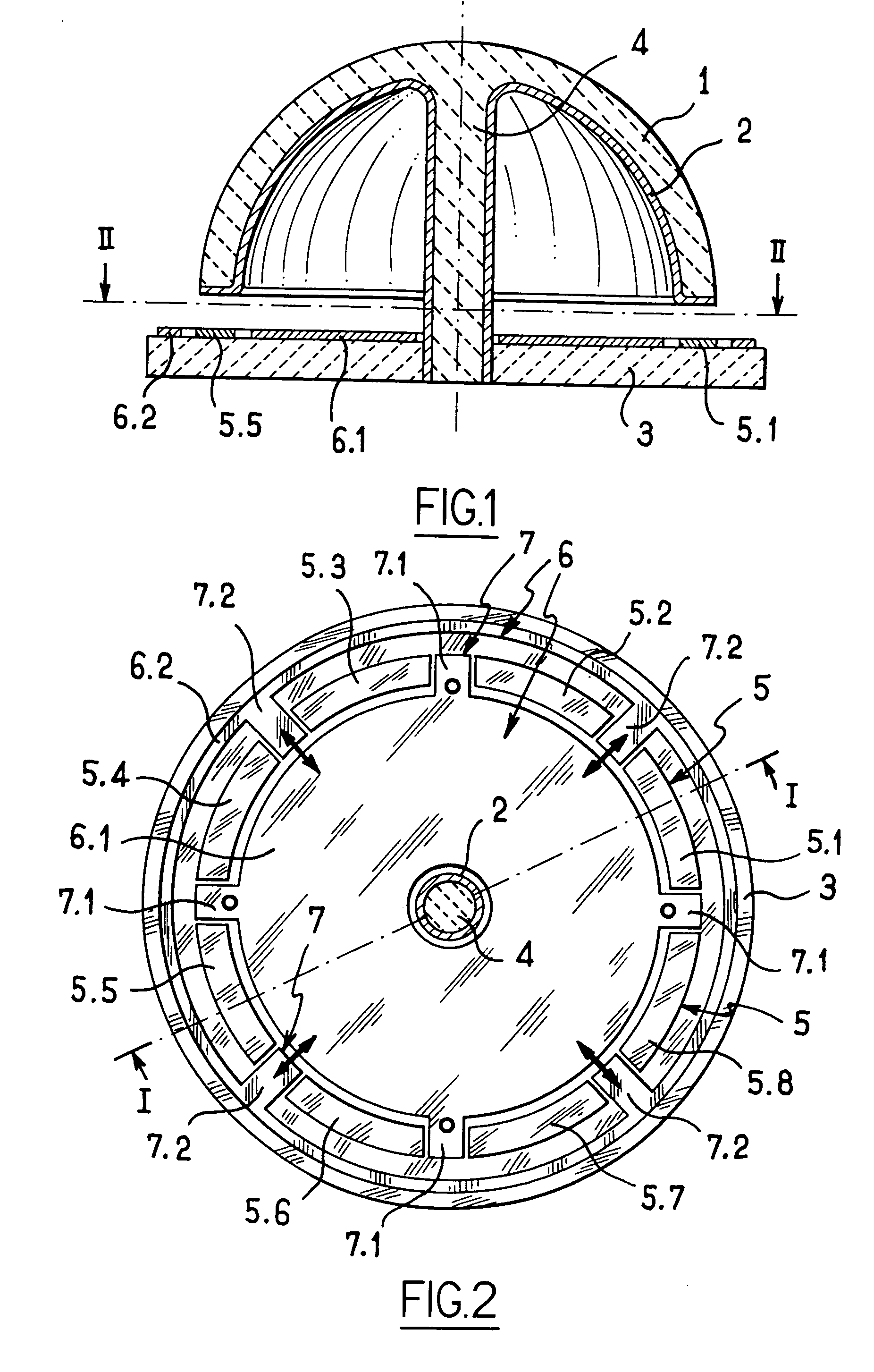 Method for implementing a resonator under electrostatic forces