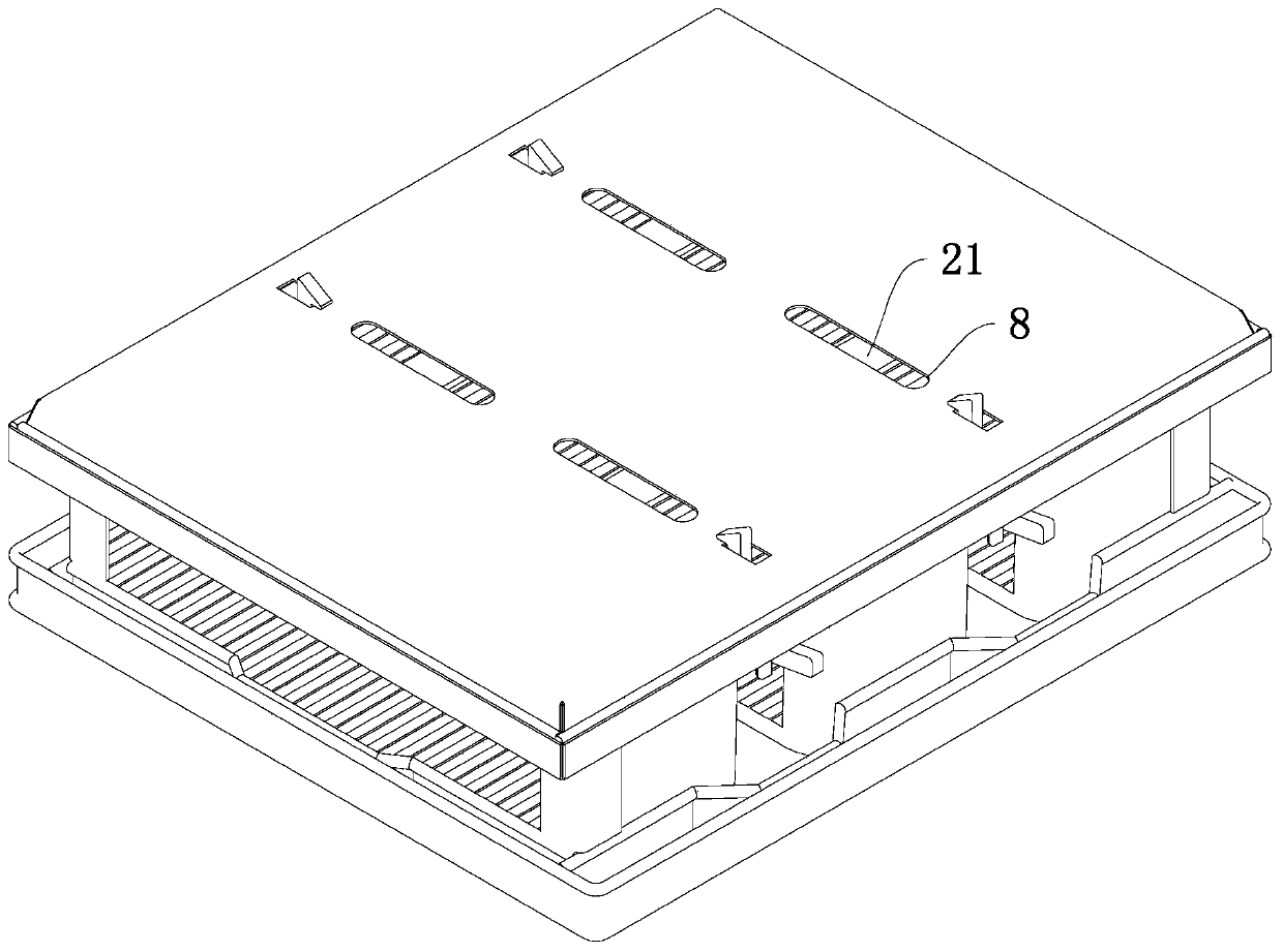 Automatic tightening toast box with cover