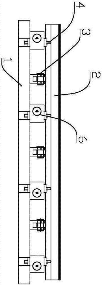 Micro approximate U-shaped scraper clamping plate regulating mechanism