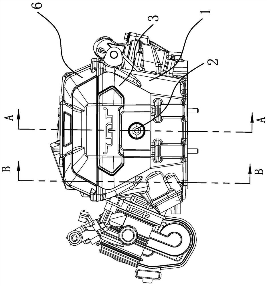 Noise reduction partition plate connecting structure of engine