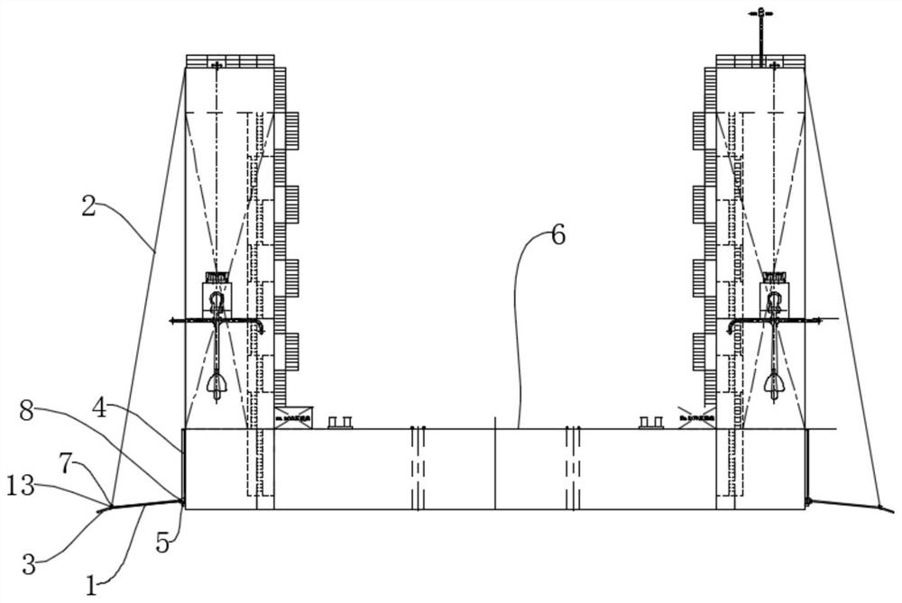 Protection device with movable protection plate for semi-submersible barge bottom-sitting construction and construction method